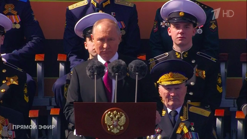 Tổng thống Nga Vladimir Putin phát biểu tại lễ duyệt binh ngày 9-5 - Ảnh: 1TV.RU Tổng thống Nga Vladimir Putin phát biểu tại lễ duyệt binh ngày 9-5 - Ảnh: 1TV.RU