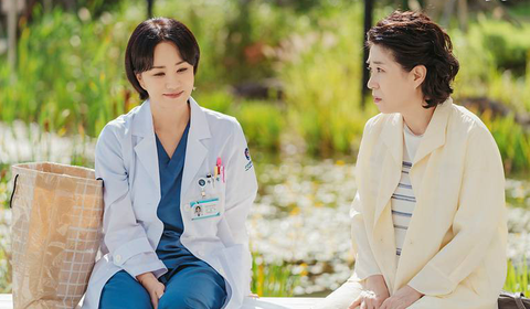 Doctor Cha: Ngoại tình mà không ức chế, đánh ghen chất như nước cất - Ảnh 4. Doctor Cha: Ngoại tình mà không ức chế, đánh ghen chất như nước cất - Ảnh 4.