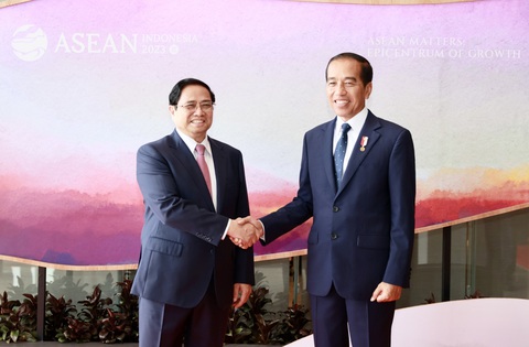 Tổng thống Indonesia đón Thủ tướng Phạm Minh Chính dự Hội nghị ASEAN - Ảnh 1. Tổng thống Indonesia đón Thủ tướng Phạm Minh Chính dự Hội nghị ASEAN - Ảnh 1.