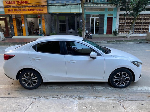 Mazda2 không chật như lời đồn, xe nhìn sang và chạy bốc - Ảnh 1. Mazda2 không chật như lời đồn, xe nhìn sang và chạy bốc - Ảnh 1.