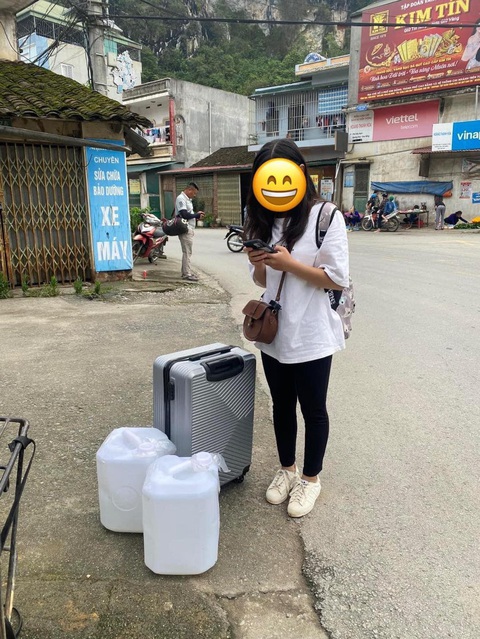 Ảnh vui 1-6: Chiếc váy trong suốt - Ảnh 4. Ảnh vui 1-6: Chiếc váy trong suốt - Ảnh 4.
