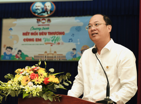 Lãnh đạo TP.HCM thăm trẻ em có hoàn cảnh đặc biệt - Ảnh 2. Lãnh đạo TP.HCM thăm trẻ em có hoàn cảnh đặc biệt - Ảnh 2.