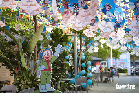 Có gì ở phố sách hai miền mà fan nhí Doraemon đổ bộ check-in? - Ảnh 3. Có gì ở phố sách hai miền mà fan nhí Doraemon đổ bộ check-in? - Ảnh 3.