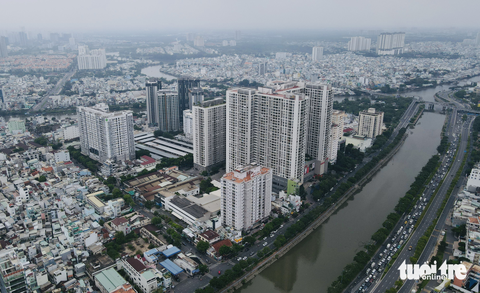 Cận cảnh những cầu đường ở TP.HCM đang chờ cơ chế để lột xác - Ảnh 2. Cận cảnh những cầu đường ở TP.HCM đang chờ cơ chế để lột xác - Ảnh 2.