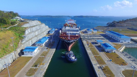 Nguy cơ biến đổi khí hậu gây tê liệt kênh đào Panama - Ảnh 1. Nguy cơ biến đổi khí hậu gây tê liệt kênh đào Panama - Ảnh 1.
