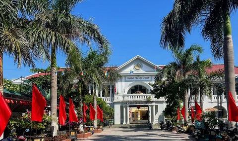 Bị tố lạm thu, trường mời phụ huynh lên trả lại tiền - Ảnh 1. Bị tố lạm thu, trường mời phụ huynh lên trả lại tiền - Ảnh 1.