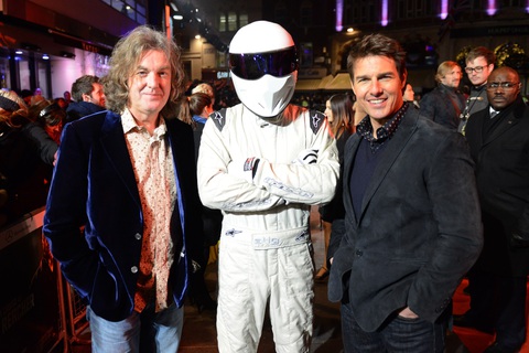 Hướng dẫn Tom Cruise lái xe cũng phải giấu nghề - Ảnh 1. Hướng dẫn Tom Cruise lái xe cũng phải giấu nghề - Ảnh 1.