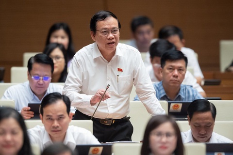 Bên trong cán bộ sợ sai, bên ngoài dân chúng thở dài lo âu - Ảnh 1. Bên trong cán bộ sợ sai, bên ngoài dân chúng thở dài lo âu - Ảnh 1.