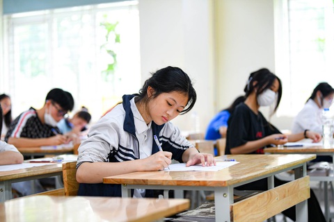 Bài giải gợi ý môn văn thi lớp 10 tại Hà Nội - Ảnh 1. Bài giải gợi ý môn văn thi lớp 10 tại Hà Nội - Ảnh 1.
