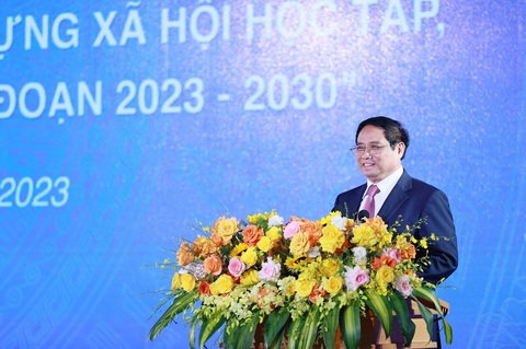 Thủ tướng: Học tập để Việt Nam không thua kém bất kỳ đất nước nào trên thế giới - Ảnh 1. Thủ tướng: Học tập để Việt Nam không thua kém bất kỳ đất nước nào trên thế giới - Ảnh 1.