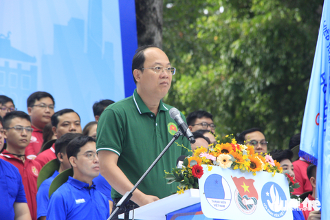 Cả ngàn bạn trẻ ra quân tình nguyện hè TP.HCM - Ảnh 5. Cả ngàn bạn trẻ ra quân tình nguyện hè TP.HCM - Ảnh 5.