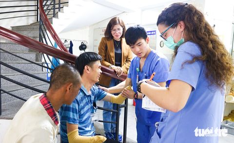 ‘Có chân giả tôi đi lại thuận tiện hơn…’ - Ảnh 1. ‘Có chân giả tôi đi lại thuận tiện hơn…’ - Ảnh 1.