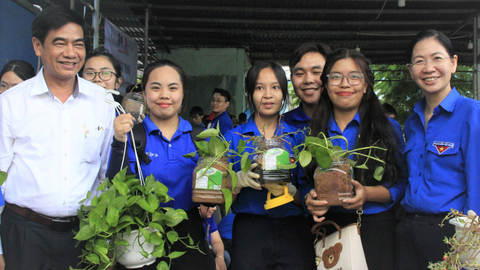 Ra quân chiến dịch tình nguyện hè TP.HCM 2023 - Ảnh 4. Ra quân chiến dịch tình nguyện hè TP.HCM 2023 - Ảnh 4.
