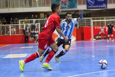 Đội tuyển futsal Việt Nam thua đương kim á quân thế giới - Ảnh 1. Đội tuyển futsal Việt Nam thua đương kim á quân thế giới - Ảnh 1.