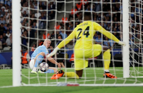 Những khoảnh khắc đáng nhớ ở chung kết Champions League - Ảnh 7. Những khoảnh khắc đáng nhớ ở chung kết Champions League - Ảnh 7.