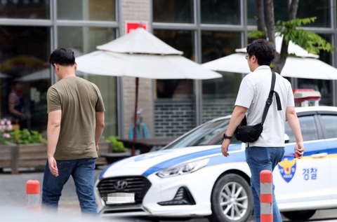 10 người Việt trốn khỏi đồn cảnh sát Hàn Quốc qua ô cửa sổ nhỏ - Ảnh 1. 10 người Việt trốn khỏi đồn cảnh sát Hàn Quốc qua ô cửa sổ nhỏ - Ảnh 1.