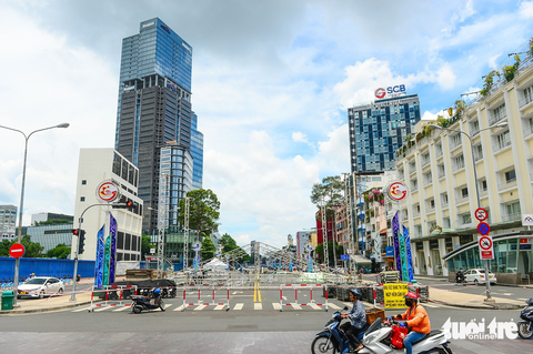 Mưa quà tặng ở lễ hội ‘Không tiền mặt - Cashless Town’ đầu tiên tại Việt Nam - Ảnh 4. Mưa quà tặng ở lễ hội ‘Không tiền mặt - Cashless Town’ đầu tiên tại Việt Nam - Ảnh 4.