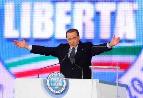 Trùm truyền thông, cựu thủ tướng Ý Silvio Berlusconi qua đời - Ảnh 1. Trùm truyền thông, cựu thủ tướng Ý Silvio Berlusconi qua đời - Ảnh 1.