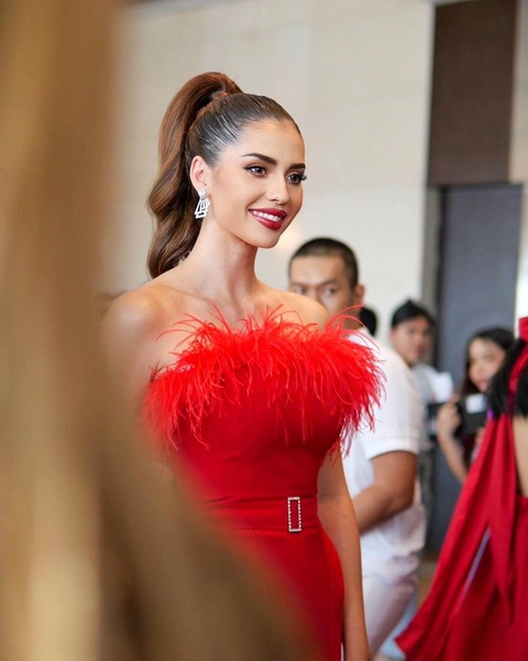 Ban tổ chức Miss Supranational cấm hoa hậu dự thi cuộc thi sắc đẹp khác - Ảnh 3. Ban tổ chức Miss Supranational cấm hoa hậu dự thi cuộc thi sắc đẹp khác - Ảnh 3.