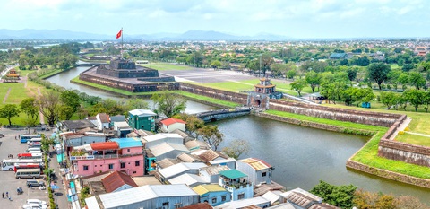 Kinh thành Huế có cần thêm cây cầu?: Tổ chức lại giao thông là phương án hợp lý nhất - Ảnh 1. Dù chọn phương án nào thì yêu cầu bảo tồn tối đa di tích Kinh thành Huế phải là ưu tiên hàng đầu - Ảnh: Nguyễn T.A.Phong