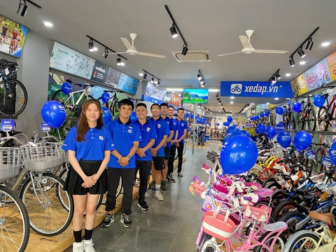 Thủ môn Bùi Tiến Dũng vận động cùng trẻ, vì một mùa hè không điện thoại - Ảnh 5. Thủ môn Bùi Tiến Dũng vận động cùng trẻ, vì một mùa hè không điện thoại - Ảnh 5.