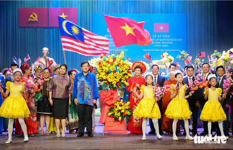 50 năm quan hệ Việt Nam - Malaysia: Tình bạn giúp xóa đi mọi thách thức - Ảnh 1. 50 năm quan hệ Việt Nam - Malaysia: Tình bạn giúp xóa đi mọi thách thức - Ảnh 1.
