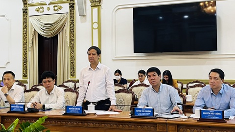 Bộ trưởng Nguyễn Kim Sơn: Thi tốt nghiệp THPT không phó thác cho máy móc - Ảnh 1. Bộ trưởng Nguyễn Kim Sơn: Thi tốt nghiệp THPT không phó thác cho máy móc - Ảnh 1.
