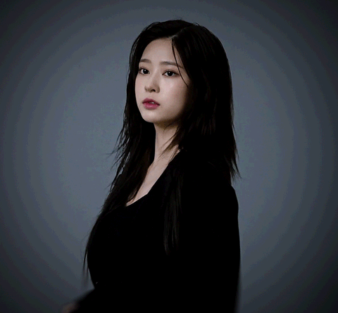 Cựu thành viên IZ*ONE - Kim Min Ju gây bão vì gương mặt hoàn hảo - Ảnh 4. Cựu thành viên IZ*ONE - Kim Min Ju gây bão vì gương mặt hoàn hảo - Ảnh 4.