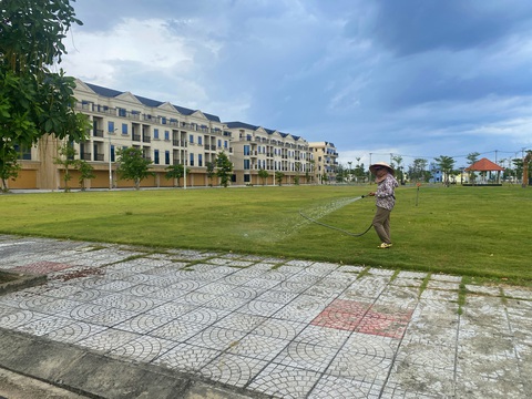 Cận cảnh vệt đô thị ma nối Quảng Nam với Đà Nẵng - Ảnh 2. Cận cảnh vệt đô thị ma nối Quảng Nam với Đà Nẵng - Ảnh 2.
