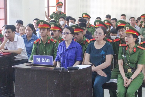 Vụ cô giáo Lê Thị Dung bị phạt 5 năm tù: Tôi không chiếm đoạt - Ảnh 1. Vụ cô giáo Lê Thị Dung bị phạt 5 năm tù: Tôi không chiếm đoạt - Ảnh 1.