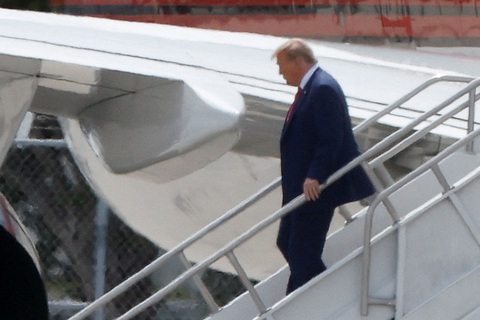 Tin tức thế giới 13-6: Ukraine tái chiếm thêm 3 khu; Ông Trump tới Miami hầu tòa - Ảnh 3. Tin tức thế giới 13-6: Ukraine tái chiếm thêm 3 khu; Ông Trump tới Miami hầu tòa - Ảnh 3.