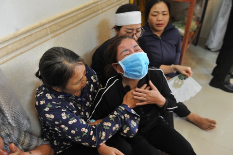 Vụ tấn công 2 trụ sở UBND xã ở Đắk Lắk: Thương các anh hy sinh, nặng nỗi đau người ở lại - Ảnh 7. Vụ tấn công 2 trụ sở UBND xã ở Đắk Lắk: Thương các anh hy sinh, nặng nỗi đau người ở lại - Ảnh 7.