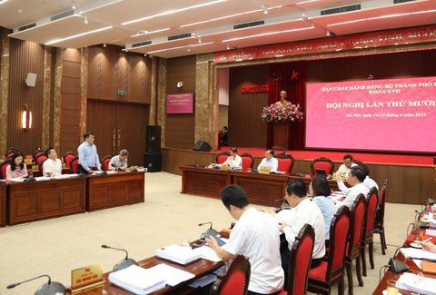 Thay thế, điều chuyển cán bộ bàn lùi, sợ sai, sách nhiễu - Ảnh 2. Thay thế, điều chuyển cán bộ bàn lùi, sợ sai, sách nhiễu - Ảnh 2.