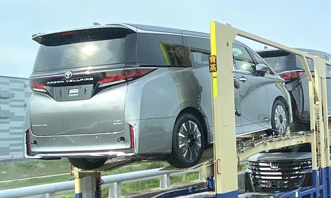 Toyota sắp kết hợp Crown và Alphard làm một mẫu xe mới - Ảnh 2. Toyota sắp kết hợp Crown và Alphard làm một mẫu xe mới - Ảnh 2.