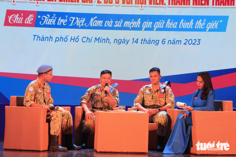 Tuổi trẻ TP.HCM gặp gỡ Lực lượng gìn giữ hòa bình Liên Hiệp Quốc - Ảnh 2. Tuổi trẻ TP.HCM gặp gỡ Lực lượng gìn giữ hòa bình Liên Hiệp Quốc - Ảnh 2.