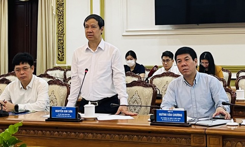 Bộ trưởng Bộ Giáo dục và Đào tạo Nguyễn Kim Sơn phát biểu tại buổi làm việc với UBND TP.HCM về chuẩn bị kỳ thi tốt nghiệp - Ảnh: MỸ DUNG Bộ trưởng Bộ Giáo dục và Đào tạo Nguyễn Kim Sơn phát biểu tại buổi làm việc với UBND TP.HCM về chuẩn bị kỳ thi tốt nghiệp - Ảnh: MỸ DUNG