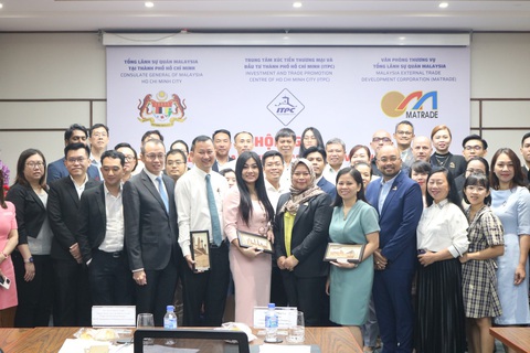 Tin tức sáng 15-6: 238 ca COVID-19 mới, 26 người phải thở oxy - Ảnh 4. Tin tức sáng 15-6: 238 ca COVID-19 mới, 26 người phải thở oxy - Ảnh 4.