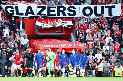 Gia đình Glazer luôn bị CĐV M.U phản đối - Ảnh: Reuters Gia đình Glazer luôn bị CĐV M.U phản đối - Ảnh: Reuters