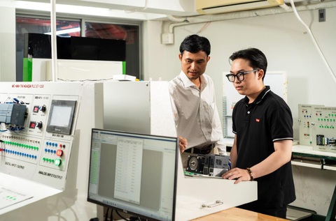 Học ngành Kỹ thuật Hàng không, bạn trẻ tự tin chọn lối đi riêng - Ảnh 2. Học ngành Kỹ thuật Hàng không, bạn trẻ tự tin chọn lối đi riêng - Ảnh 2.