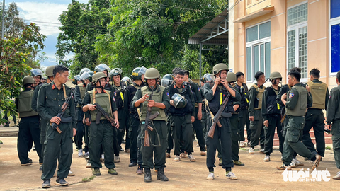 Trung tướng Tô Ân Xô: Vụ việc xảy ra tại huyện Cư Kuin, Đắk Lắk có tổ chức, liều lĩnh và man rợ - Ảnh 2. Trung tướng Tô Ân Xô: Vụ việc xảy ra tại huyện Cư Kuin, Đắk Lắk có tổ chức, liều lĩnh và man rợ - Ảnh 2.