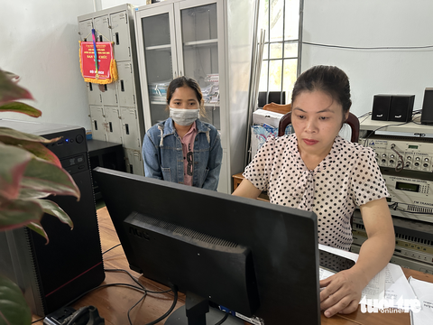 Trụ sở xã bị tấn công tại Đắk Lắk: vừa sửa chữa vừa phục vụ người dân - Ảnh 2. Trụ sở xã bị tấn công tại Đắk Lắk: vừa sửa chữa vừa phục vụ người dân - Ảnh 2.