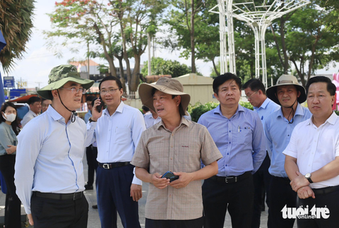 Chủ tịch UBND TP.HCM và Bình Dương họp nóng thúc đẩy kết nối vùng - Ảnh 2. Chủ tịch UBND TP.HCM và Bình Dương họp nóng thúc đẩy kết nối vùng - Ảnh 2.