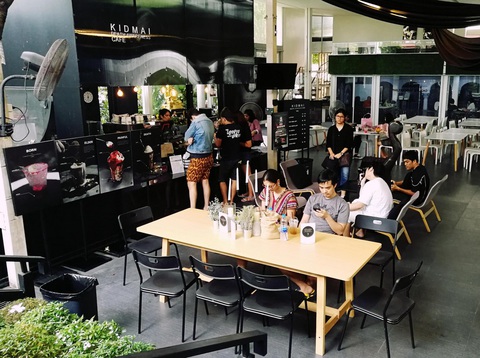 Những quán cà phê độc lạ ở Bangkok, bạn muốn ghé không? - Ảnh 10. Những quán cà phê độc lạ ở Bangkok, bạn muốn ghé không? - Ảnh 10.