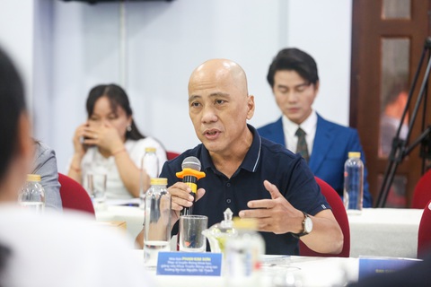 Tiêm vắc xin đầy đủ để phòng bệnh truyền nhiễm cho trẻ em và người lớn - Ảnh 7. Tiêm vắc xin đầy đủ để phòng bệnh truyền nhiễm cho trẻ em và người lớn - Ảnh 7.