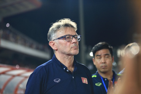 HLV Philippe Troussier không họp báo sau trận thắng Hong Kong - Ảnh 1. HLV Philippe Troussier không họp báo sau trận thắng Hong Kong - Ảnh 1.