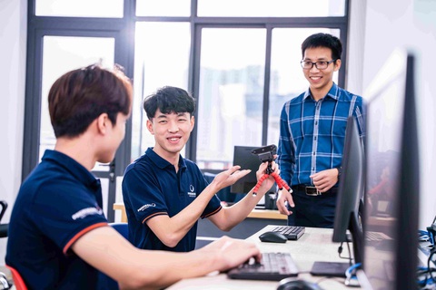 CNTT tại trường Đại học Phenikaa: Học không chỉ để lấy bằng - Ảnh 3. CNTT tại trường Đại học Phenikaa: Học không chỉ để lấy bằng - Ảnh 3.