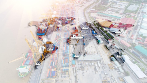 5 ngành học mới nhiều triển vọng tại HUFLIT - Ảnh 2. Cơ hội việc làm rộng mở với mức thu nhập hứa hẹn, môi trường làm quốc tế là những yếu tố giúp ngành logistics và quản lý chuỗi cung ứng thu hút người học