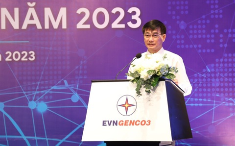 EVNGENCO3 : Dự kiến chi trả cổ tức năm 2023 là 11% - Ảnh 3. Ông Lê Văn Danh - Thành viên HĐQT, Tổng Giám đốc EVNGENCO3 báo cáo tại Đại hội