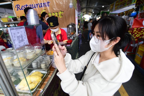 Lễ hội không tiền mặt - Cashless Town tại đường Nguyễn Huệ, quận 1, TP.HCM - Ảnh: QUANG ĐỊNH Lễ hội không tiền mặt - Cashless Town tại đường Nguyễn Huệ, quận 1, TP.HCM - Ảnh: QUANG ĐỊNH