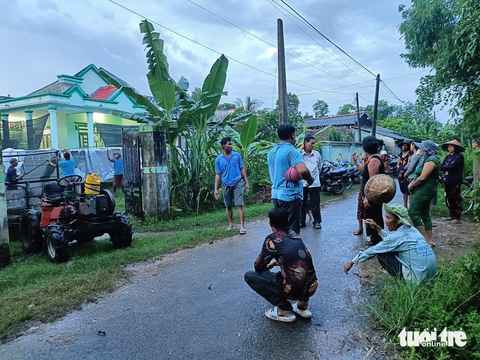 4 em nhỏ tắm ao nhỏ mà sâu, 3 em chết đuối - Ảnh 1. 4 em nhỏ tắm ao nhỏ mà sâu, 3 em chết đuối - Ảnh 1.